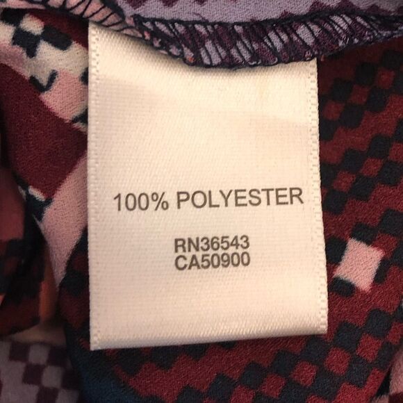 Van Heusen sleeveless blouse new with tags size small - Picture 6 of 6